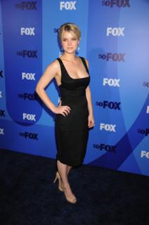 Sarah Jones feet photo thumbnail