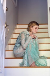 Sarah Jones feet photo thumbnail