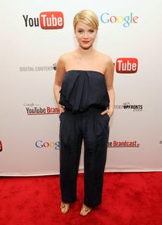 Sarah Jones feet photo thumbnail