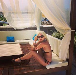 Sarah Kern feet photo 3