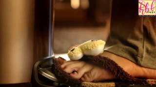 Sarah Khan feet photo thumbnail