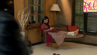 Sarah Khan feet photo thumbnail