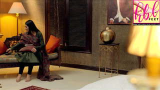 Sarah Khan feet photo thumbnail