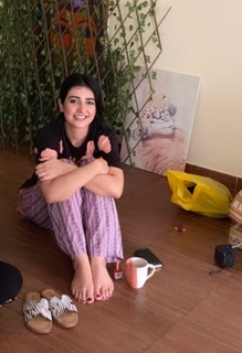 Sarah Khan feet photo thumbnail
