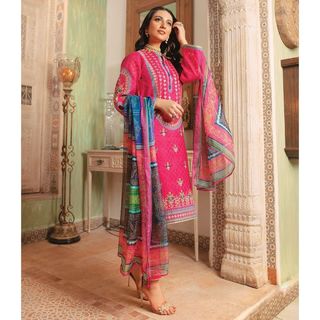 Sarah Khan feet photo thumbnail