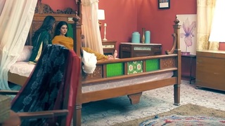 Sarah Khan feet photo thumbnail