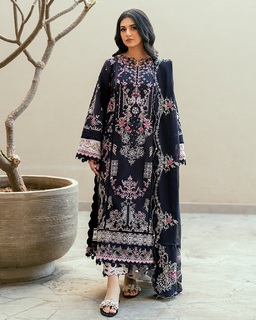 Sarah Khan feet photo thumbnail