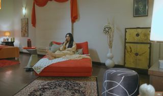 Sarah Khan feet photo thumbnail