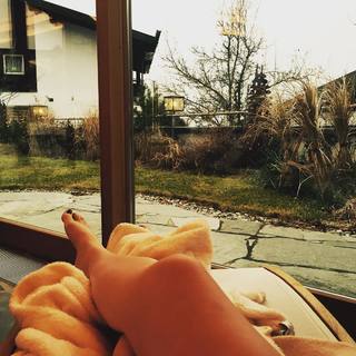 Sarah Knappik feet photo 2