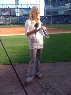 Sarah Kustok feet photo 1