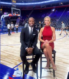 Sarah Kustok feet photo 17
