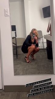 Sarah Kustok feet photo 13