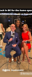 Sarah Kustok feet photo 6