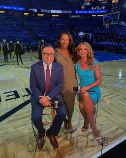 Sarah Kustok feet photo 3