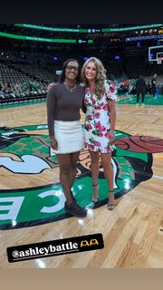 Sarah Kustok feet photo 4