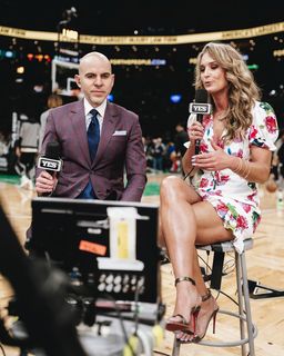 Sarah Kustok feet photo 11