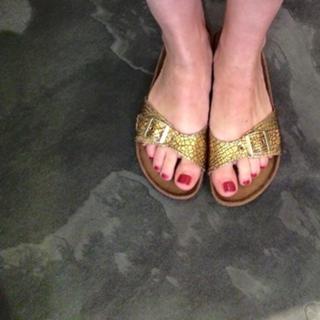 Sarah Kuttner feet photo 10