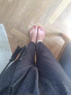 Sarah Kuttner feet photo 9