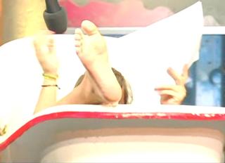 Sarah Kuttner feet photo 16
