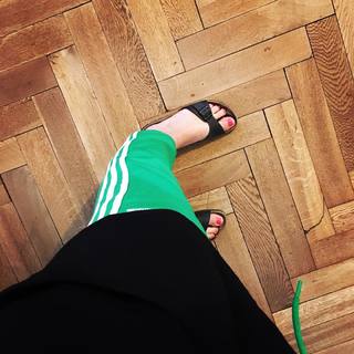 Sarah Kuttner feet photo 18