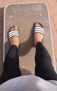 Sarah Kuttner feet photo 20
