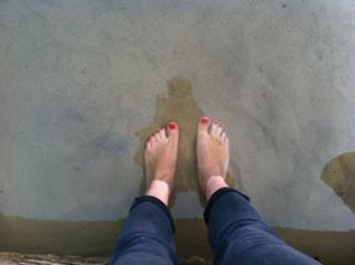 Sarah Kuttner feet photo 5