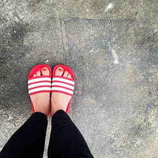 Sarah Kuttner feet photo 3