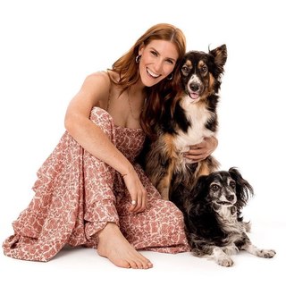 Sarah Levy feet photo 3