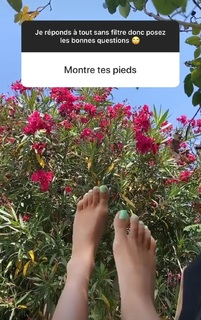 Sarah Lopez feet photo 9