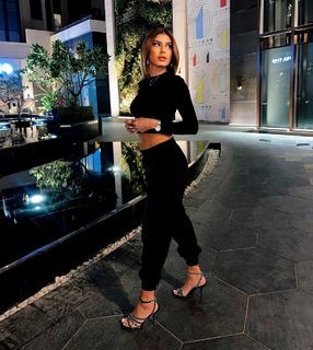 Sarah Lopez feet photo 4