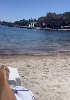 Sarah Lopez feet photo 13