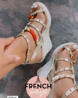 Sarah Lopez feet photo 4