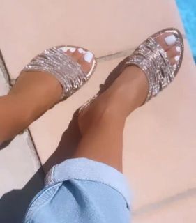 Sarah Lopez feet photo 14