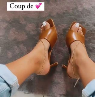 Sarah Lopez feet photo 18