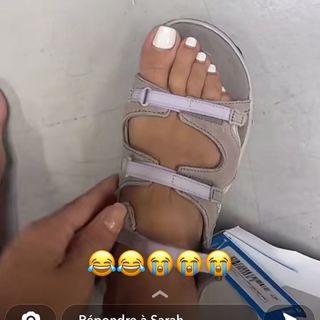 Sarah Lopez feet photo 15