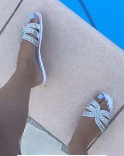 Sarah Lopez feet photo 2