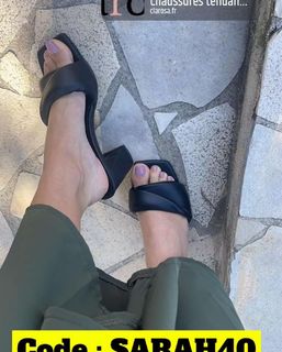 Sarah Lopez feet photo 16