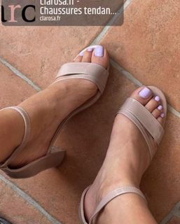 Sarah Lopez feet photo 16