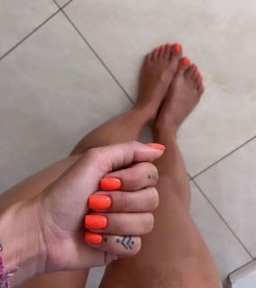 Sarah Lopez feet photo 12