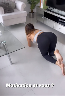 Sarah Lopez feet photo 10