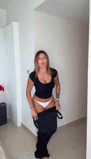 Sarah Lopez feet photo 5
