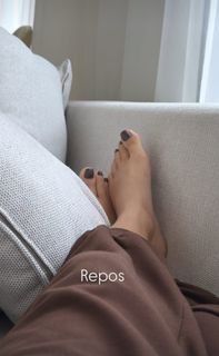 Sarah Lopez feet photo 5