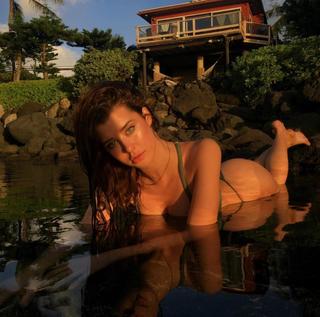Sarah McDaniel feet photo 13