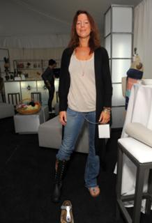 Sarah McLachlan feet photo thumbnail