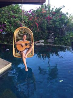 Sarah McLachlan feet photo thumbnail