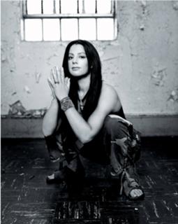 Sarah McLachlan feet photo thumbnail
