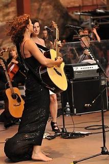 Sarah McLachlan feet photo thumbnail