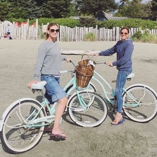 Sarah McLachlan feet photo thumbnail