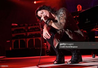 Sarah McLachlan feet photo thumbnail