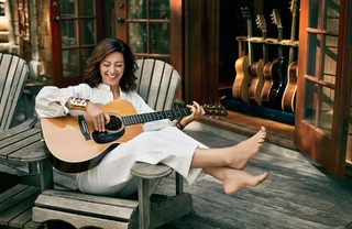 Sarah McLachlan feet photo thumbnail